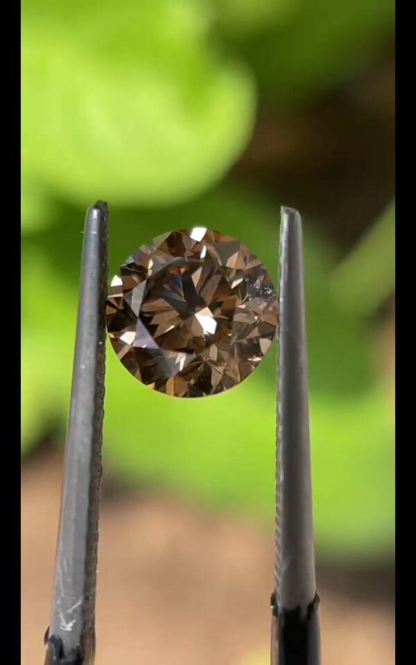 FANCY BROWN DIAMOND - Image 2