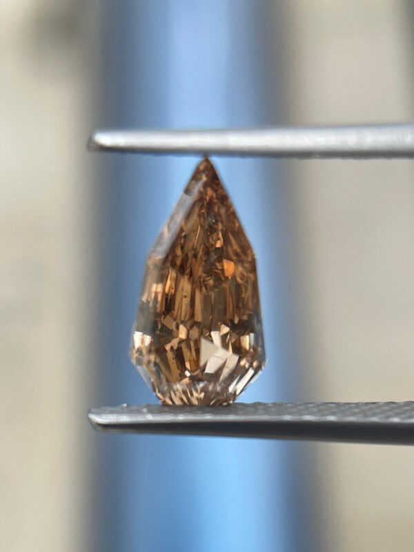 NATURAL FANCY BROWN DIAMOND - Image 3