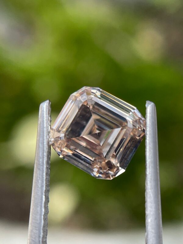 NATURAL FANCY GOLDEN BROWN