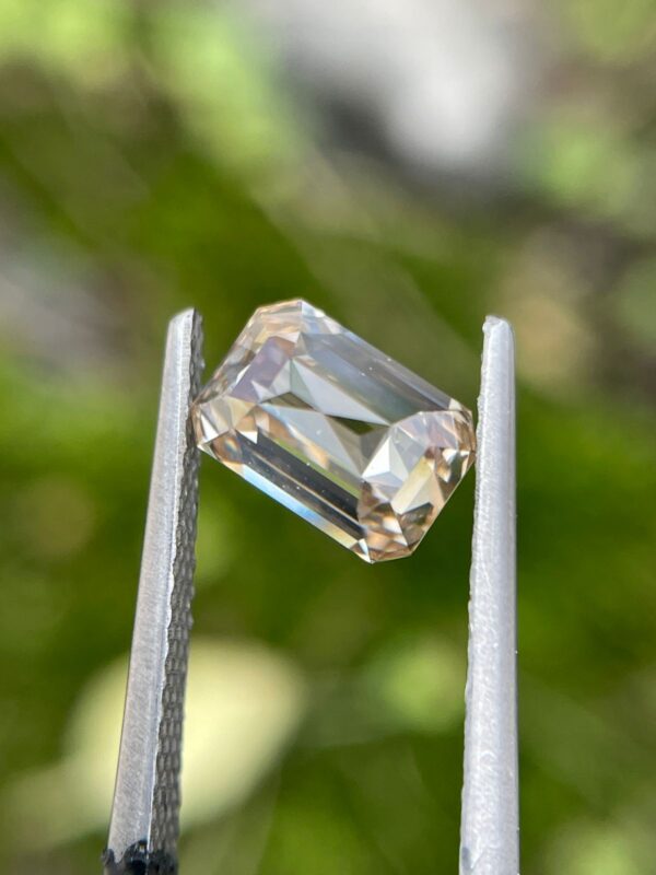 FANCY BROWN DIAMOND - Image 2