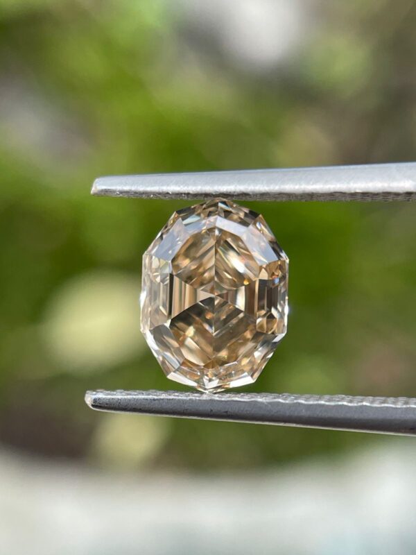 NATURAL FANCY BROWN DIAMOND